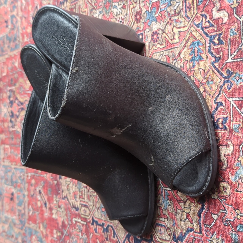 Urban Outfitters Black Open-Toe Mules - Picture 3 of 16